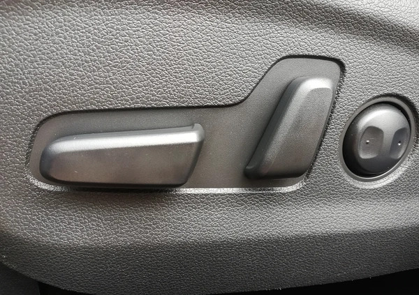 Hyundai Tucson cena 75000 przebieg: 175000, rok produkcji 2015 z Nowy Dwór Gdański małe 352